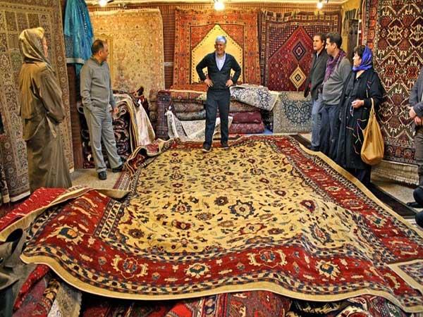 ده نکته برای نگهداری فرش,نکاتی برای نگهداری فرش,نگهداری فرش,چگونه باید فرش را نگه داشت